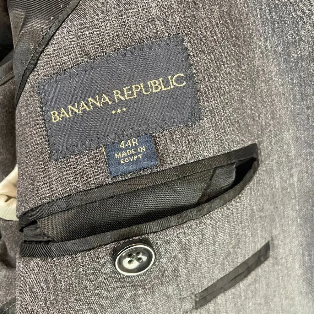 BANANA REPUBLIC Blazer Sport Coat Mens 44R‎ Gray Wool Three Button Jacket Modern